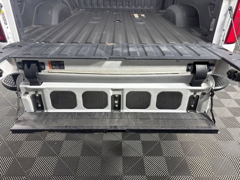 Used 2024 Chevrolet Silverado 2500 High Country w/ High Country Premium Package AWD/4WD image 34