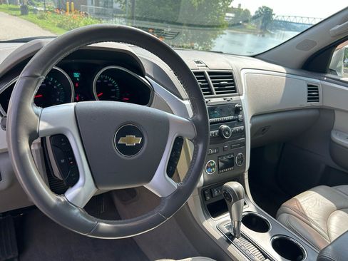 Used 2012 Chevrolet Traverse LT AWD/4WD image 10