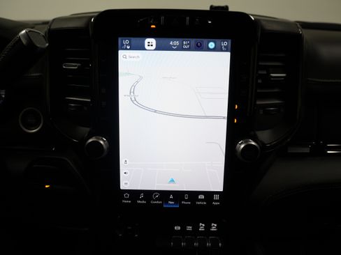 Used 2024 RAM 2500 Limited image 19