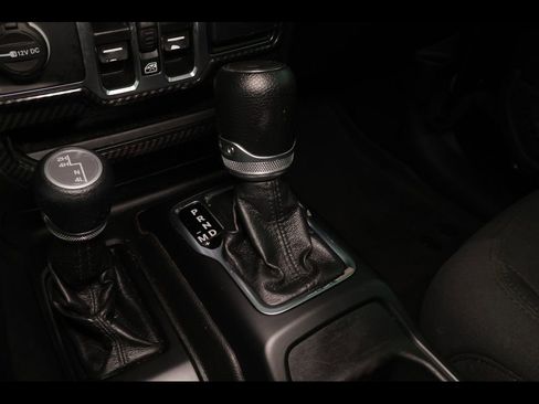 Used 2022 Jeep Wrangler Unlimited Sport w/ Sun And Sound Package AWD/4WD image 11