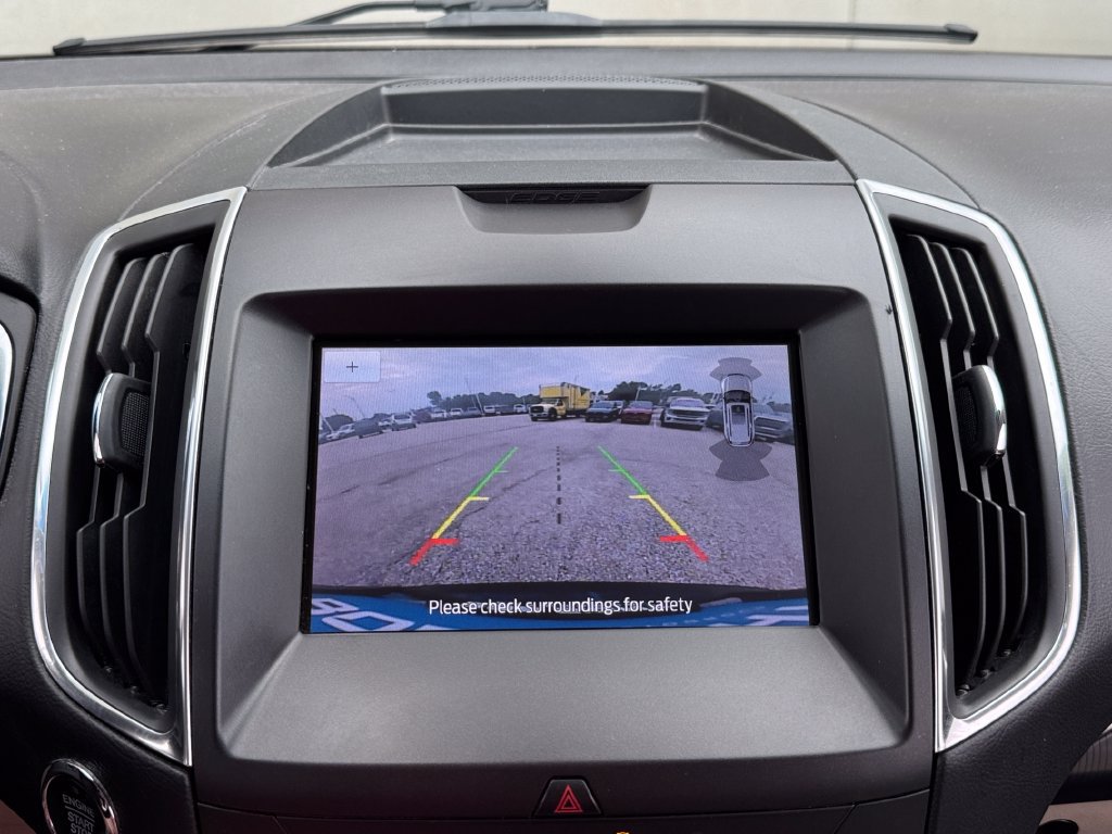 Used 2020 Ford Edge Titanium FWD image 23