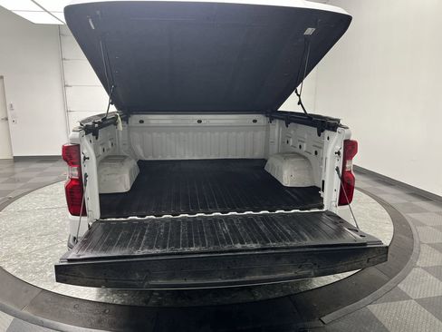 Used 2020 Chevrolet Silverado 1500 LT w/ Convenience Package image 27