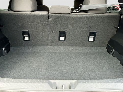 Used 2025 Subaru Crosstrek 2.0i Premium image 24