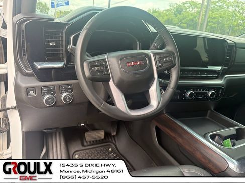 Used 2025 GMC Sierra 2500 SLT w/ SLT Premium Package AWD/4WD image 14