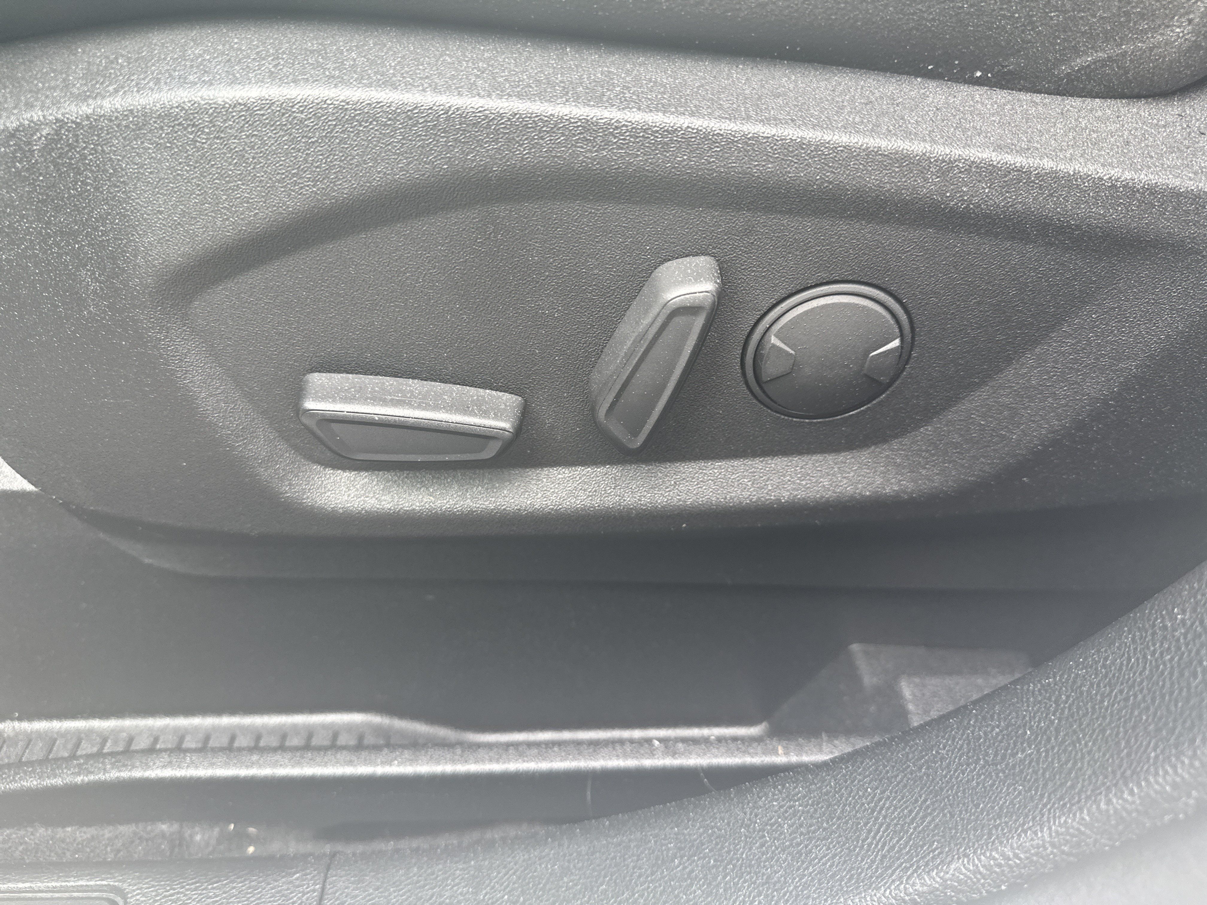 Used 2024 Ford Edge SEL AWD/4WD image 19