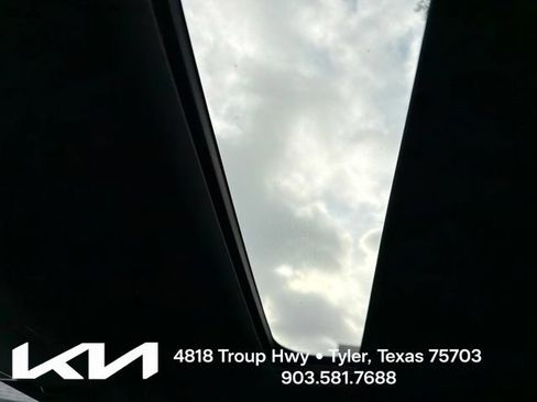 Used 2024 Chevrolet Traverse RS w/ LPO, Floor Liner Package AWD/4WD image 23