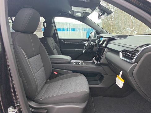 Used 2025 GMC Acadia Elevation w/ LPO, Floor Liner Package image 29