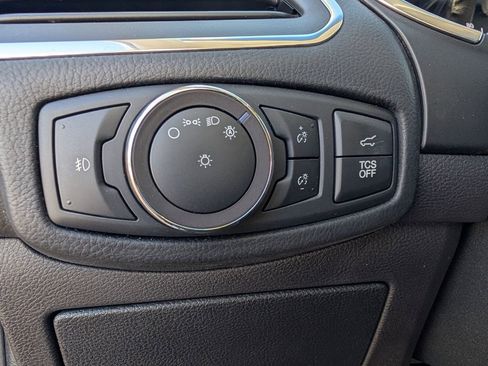 Used 2019 Ford Edge Titanium w/ Cold Weather Package image 26