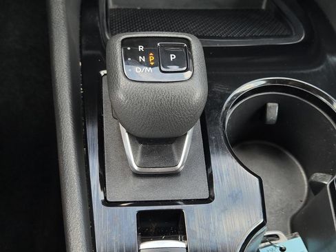 Used 2023 Nissan Rogue SV AWD/4WD image 28