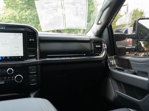 Used 2026 Ford F350 Lariat AWD/4WD image 30