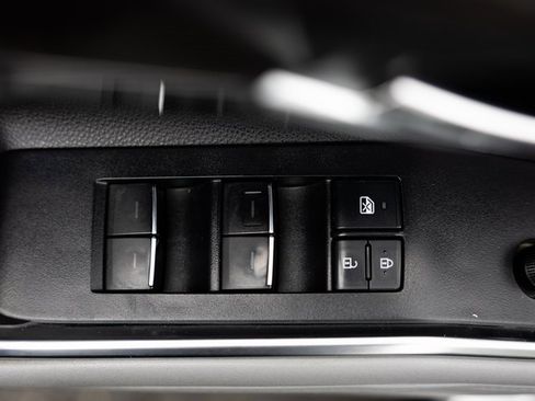 Used 2021 Toyota Highlander Platinum image 27