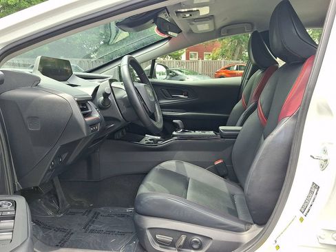 Used 2023 Toyota Prius Prime FWD image 14
