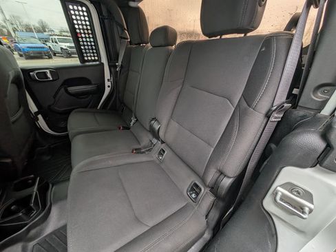 Used 2020 Jeep Gladiator Sport w/ Quick Order Package 24S AWD/4WD image 18