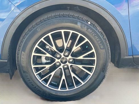 Used 2023 Ford Escape SE image 30