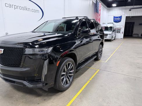 Used 2022 Cadillac Escalade Sport w/ Touring Package AWD/4WD image 19