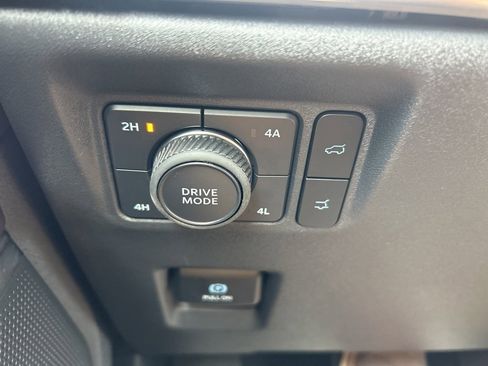 Used 2025 Ford Expedition Max Platinum w/ Platinum Ultimate Package image 35