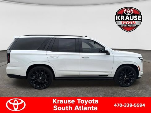 Used 2025 Cadillac Escalade Sport Platinum w/ LPO, ONYX Package AWD/4WD image 9