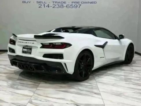 Used 2025 Chevrolet Corvette Z06 w/ Battery Protection Package image 7