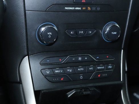 Used 2019 Ford Edge SEL w/ Equipment Group 201A image 26