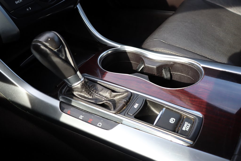 Used 2015 Acura TLX w/ Technology Package FWD image 28
