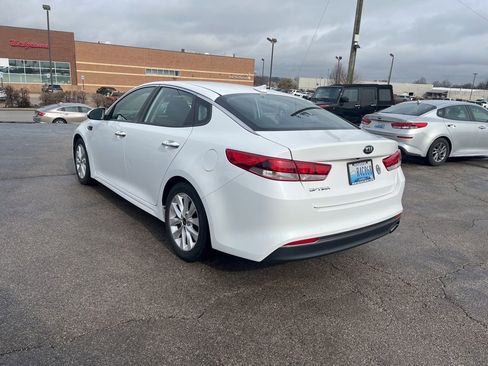 Used 2017 Kia Optima LX image 4