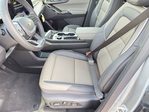 New 2026 Chevrolet Equinox LT w/ Convenience Package II image 10