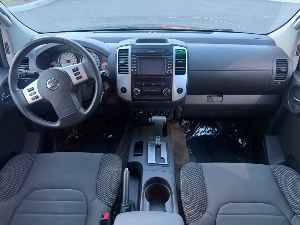 Used 2015 Nissan Xterra PRO-4X w/ Nevada Tow Package AWD/4WD image 17