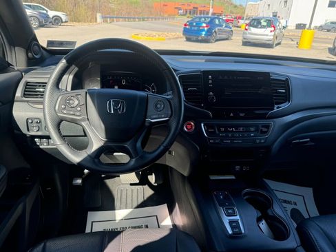 Used 2023 Honda Passport TrailSport image 23