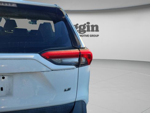 Certified 2021 Toyota RAV4 LE image 17