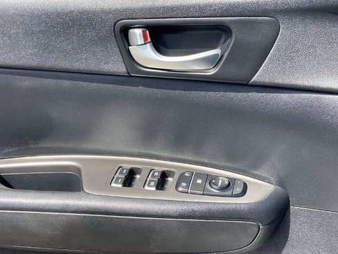 Used 2020 Kia Optima SE FWD image 19
