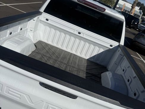 Used 2023 Chevrolet Silverado 1500 Custom image 5