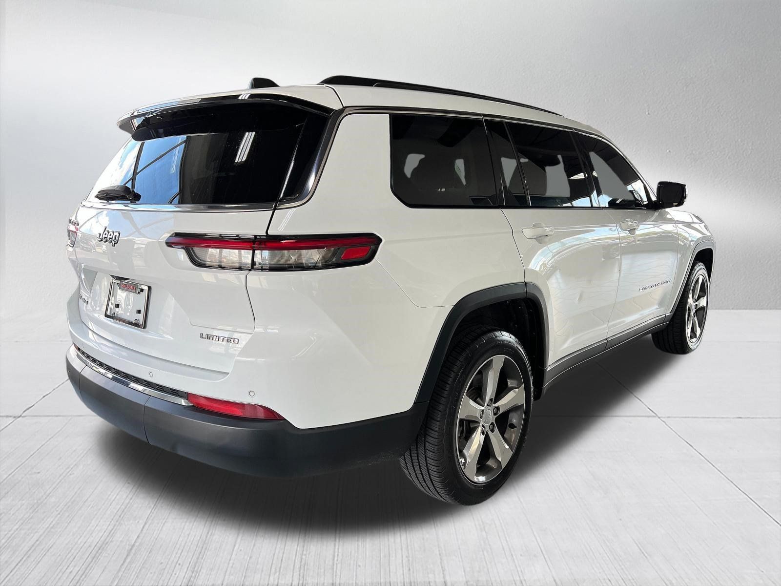 Used 2021 Jeep Grand Cherokee L Limited AWD/4WD image 4
