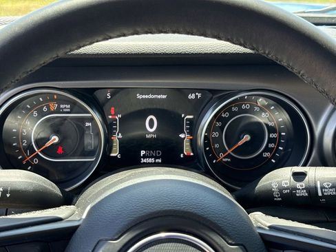 Used 2022 Jeep Wrangler Sport AWD/4WD image 24