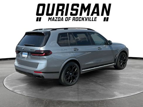 Used 2024 BMW X7 xDrive40i w/ Premium Package AWD/4WD image 6