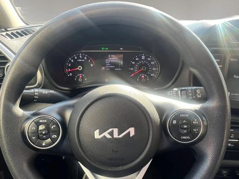 Used 2022 Kia Soul LX w/ Technology Package FWD image 18