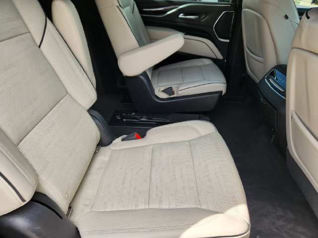 Used 2022 Cadillac Escalade ESV Sport w/ Touring Package AWD/4WD image 25