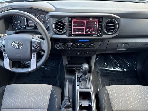 Certified 2023 Toyota Tacoma TRD Off-Road image 17