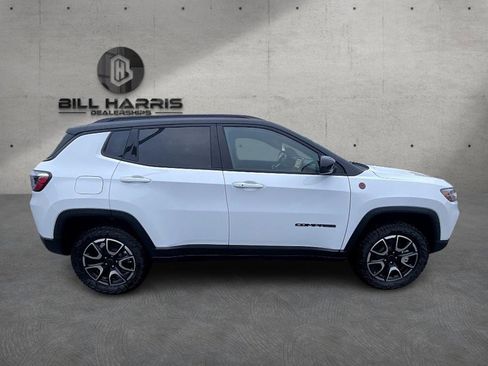 New 2026 Jeep Compass Trailhawk w/ Sun, Sound & Navigation Group image 5