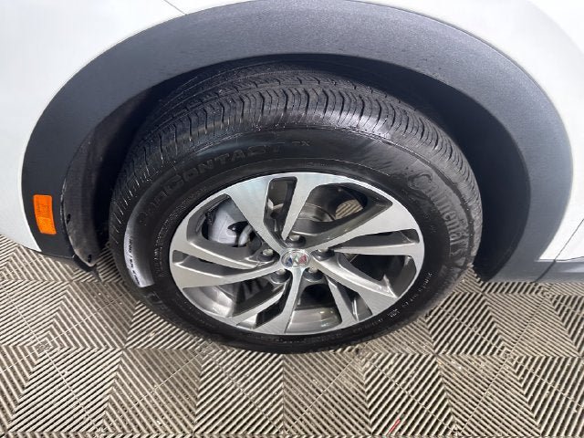 Used 2023 Buick Envision Essence AWD/4WD image 10
