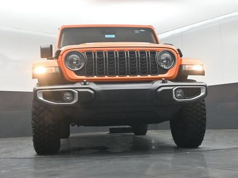 Used 2025 Jeep Gladiator Sport AWD/4WD image 46