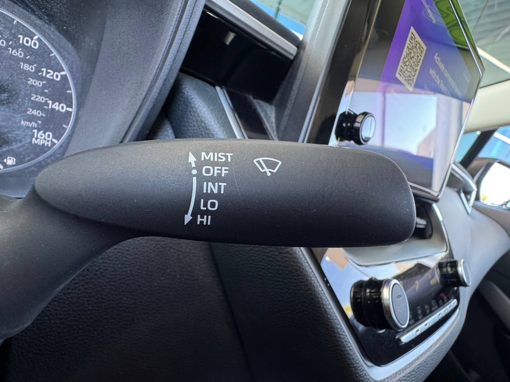 Used 2025 Toyota Corolla LE FWD image 13