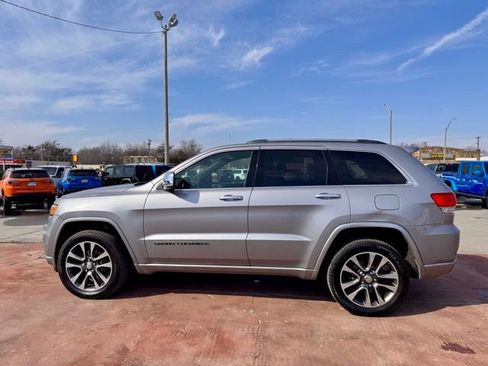 Used 2017 Jeep Grand Cherokee Overland image 9