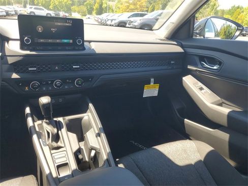 New 2025 Honda Accord SE image 11