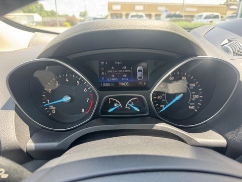 Used 2019 Ford Escape SEL FWD image 11