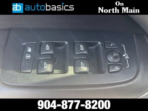 Used 2019 Volvo S60 T5 Momentum w/ Multimedia Package FWD image 22