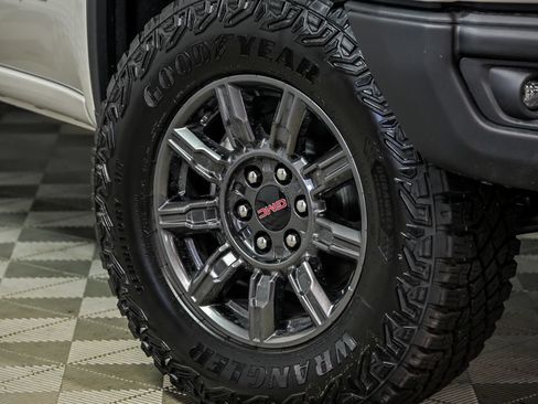 New 2026 GMC Sierra 1500 AT4X w/ LPO, Black Badging Package AWD/4WD image 3