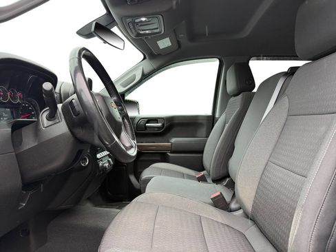 Used 2022 Chevrolet Silverado 1500 LT AWD/4WD image 9