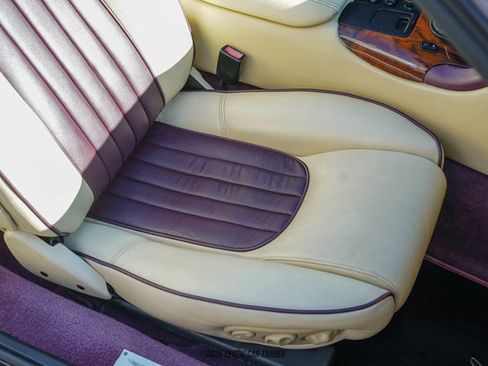 Used 1998 Aston Martin DB7 Volante image 54