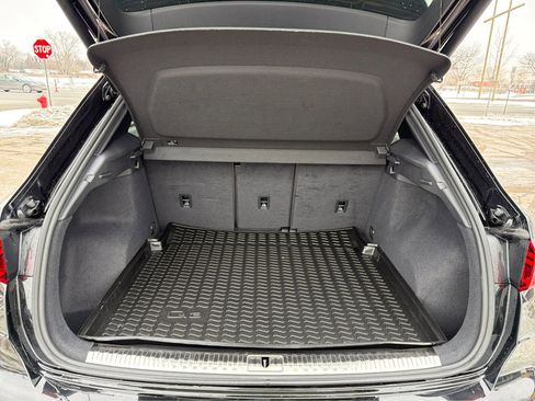 Used 2021 Audi Q3 2.0T Premium w/ Convenience Package image 14