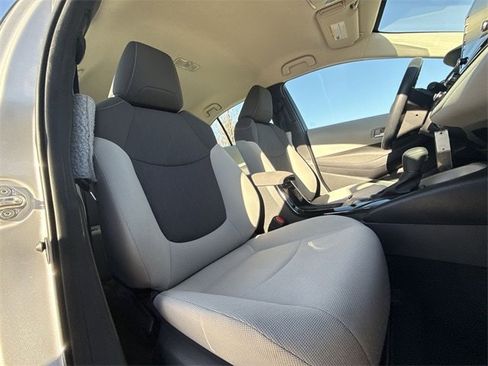 Used 2020 Toyota Corolla LE image 23